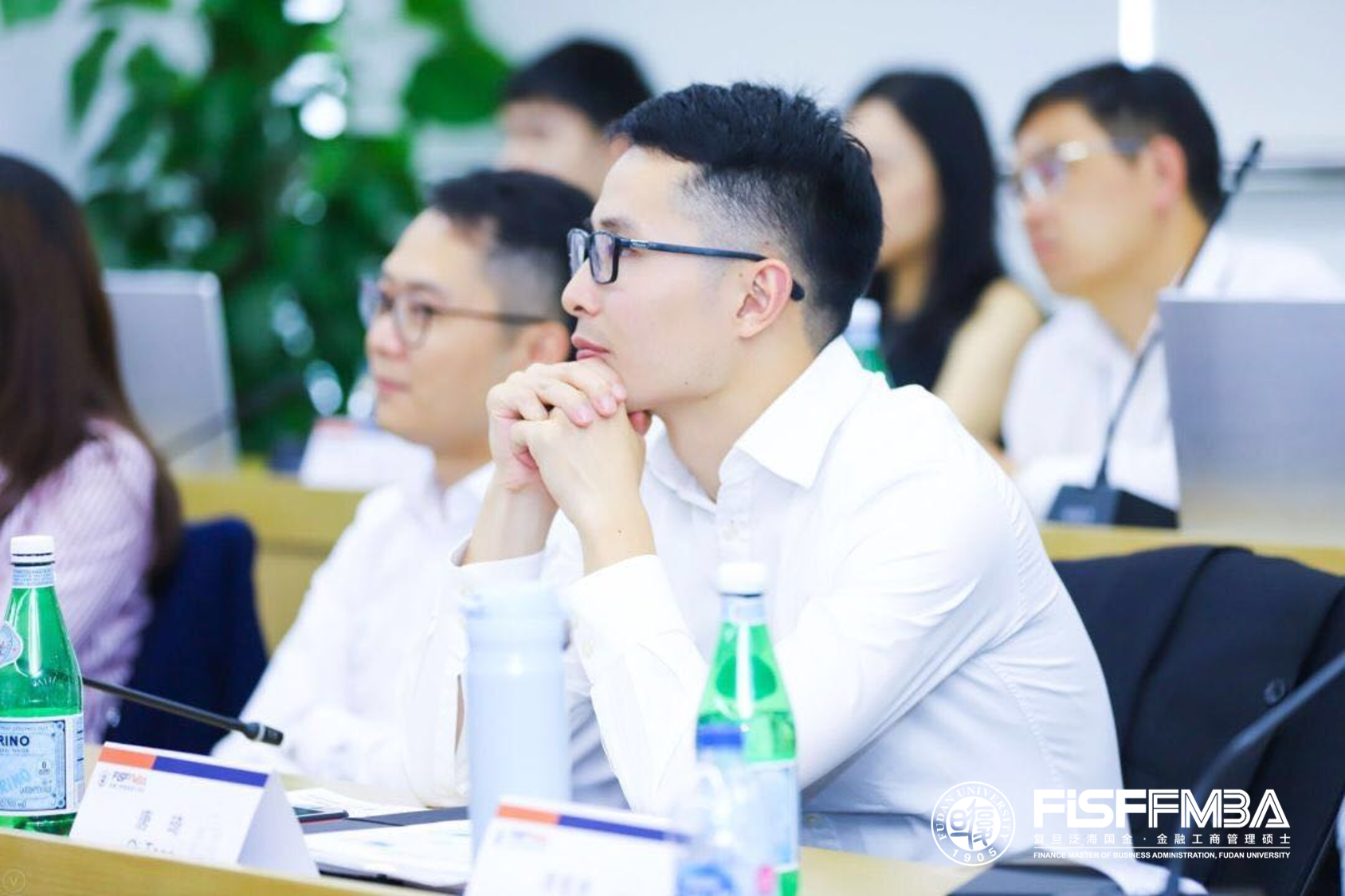 從追求“嚴(yán)謹(jǐn)”到超越“嚴(yán)謹(jǐn)”，8年高級交易員為何選擇復(fù)旦泛海國金FMBA PT+？ | 同窗