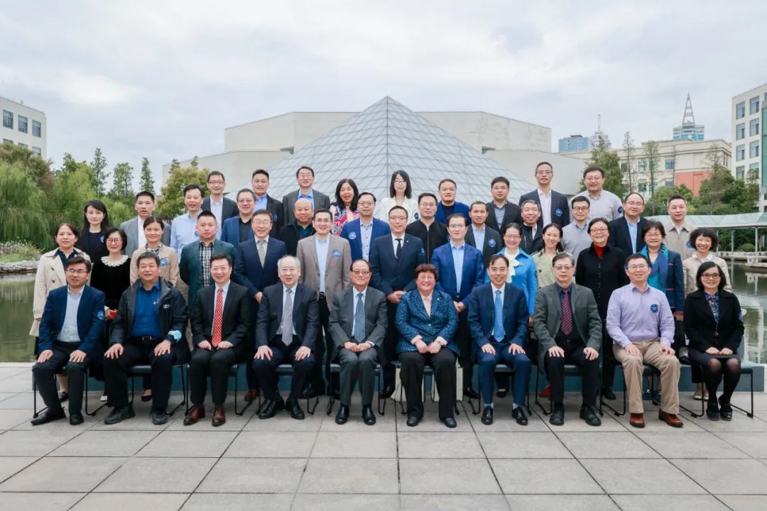 面向新格局 聚焦新挑戰 建設新商科 | 2022年上海地區商學院（管理學院）院長聯誼會暨MBA中心主任信息交流會