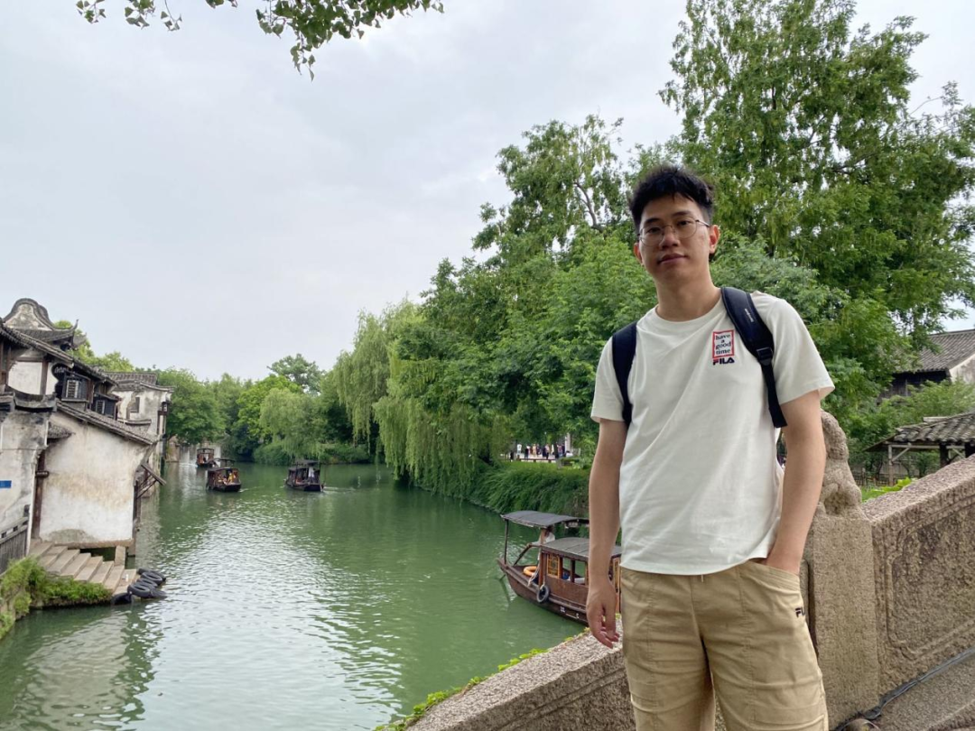 PHBS斜杠青年 | 鄭波：一位精通AI技術的脫口秀演員愛好者
