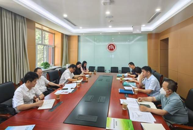 中國煤炭地質總局黨委副書記、副局長任輝一行到地大（北京）經濟管理學院調研交流