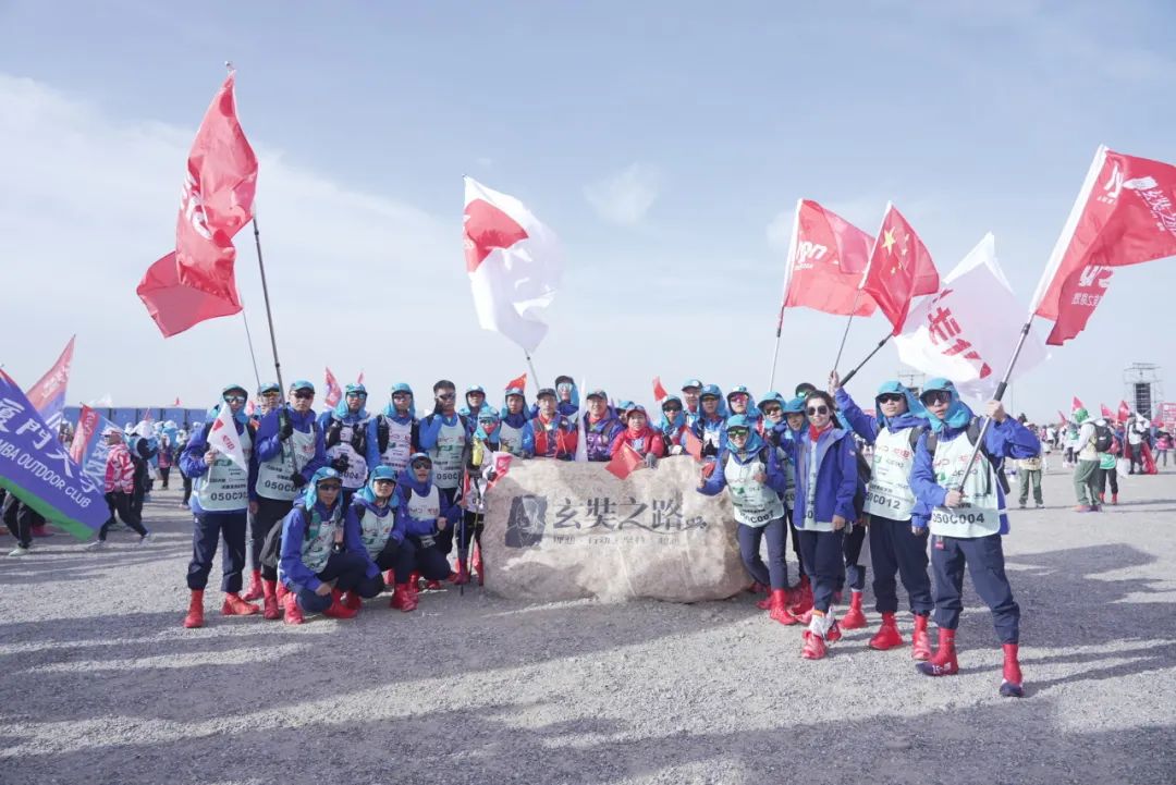 沙塵定英勇未凋，烽煙盡雄獅凱旋 | 法國(guó)里昂戈18里昂隊(duì)載譽(yù)歸來