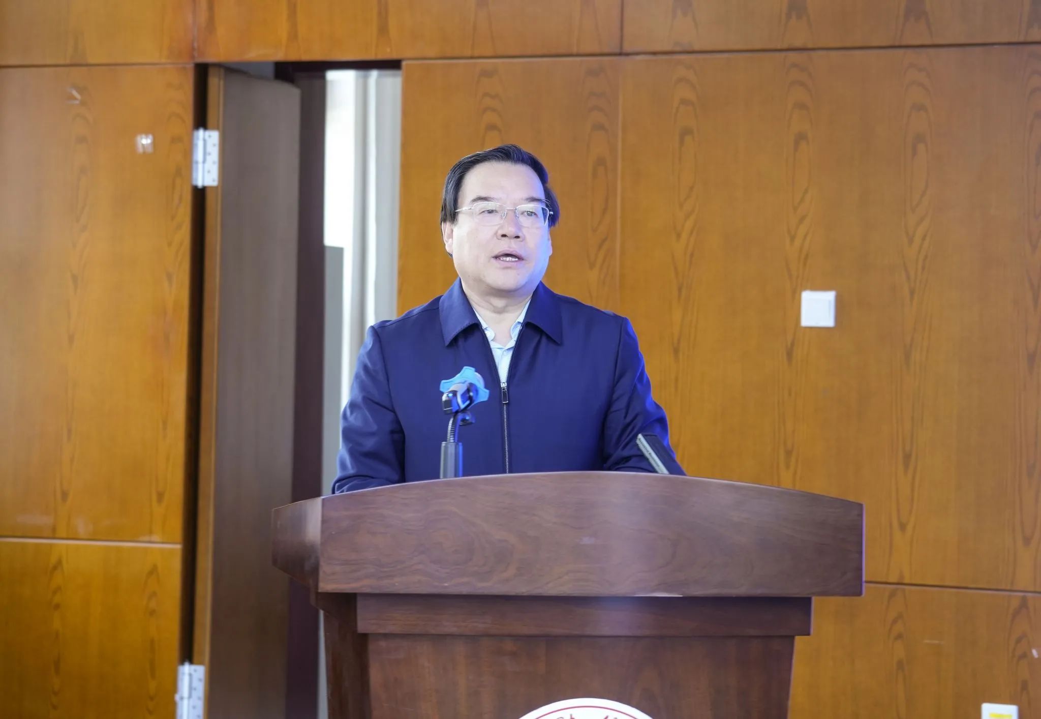 “AI時代商科教育發展論壇暨山西財經大學MBA校外導師聘任儀式（2025）”圓滿舉行